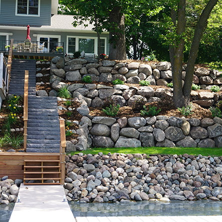 large-retaining-wall-and-hardscapes.jpg
